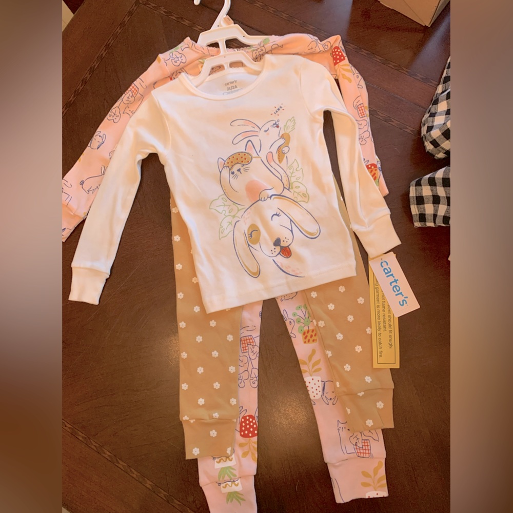 Carter’s 2T pajamas, 2 pairs